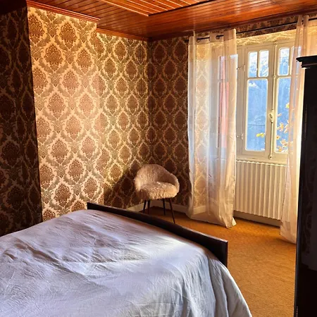 Hébergement de vacances Maison De Famille *